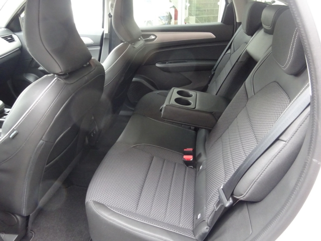 Renault - ARKANA FULL HYBRID 145 TECHNO E-TECH