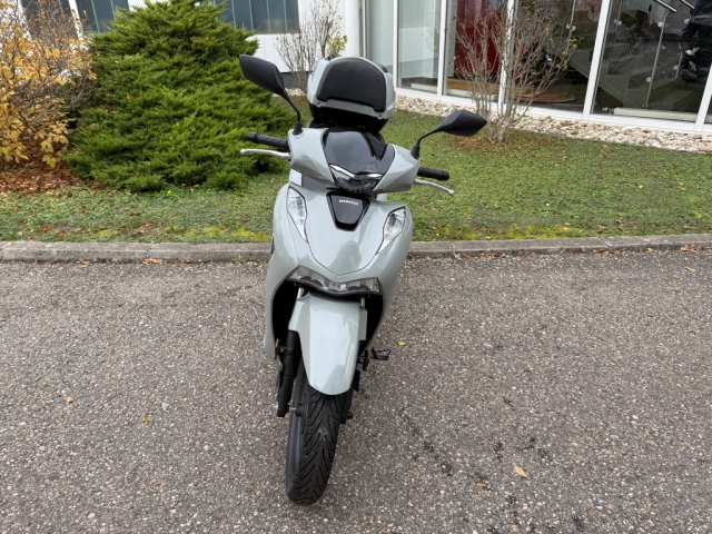 Honda - SH 125i mit SMART Box