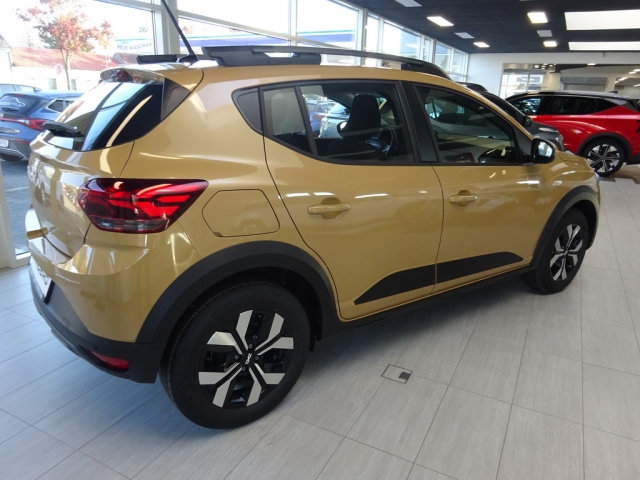 Dacia - SANDERO STEPWAY EXPRESSION TCe 90