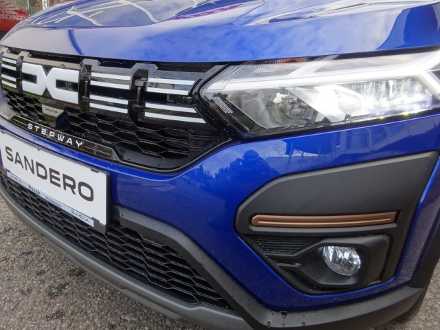 Dacia - SANDERO STEPWAY EXTREME TCe 90