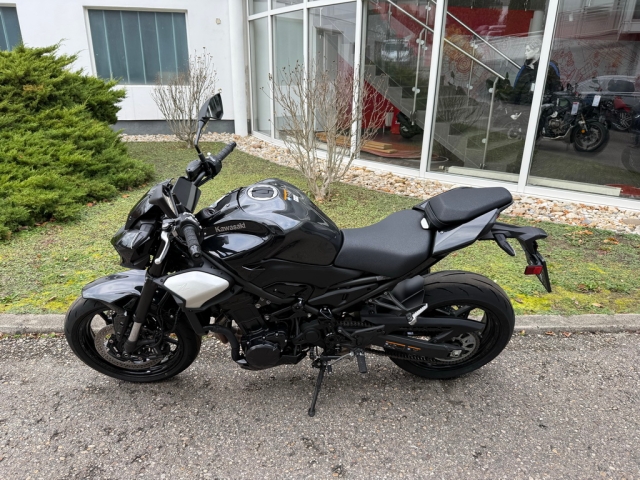 Kawasaki - Z 900