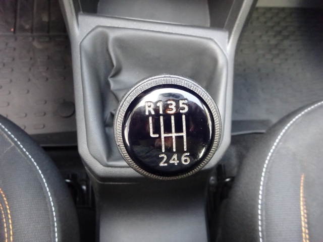 Dacia - SANDERO STEPWAY ESSENTIAL TCe 90 (1SEM6)