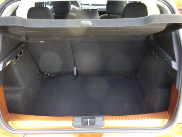 Dacia - SANDERO STEPWAY ESSENTIAL TCe 90 (1SEM6)