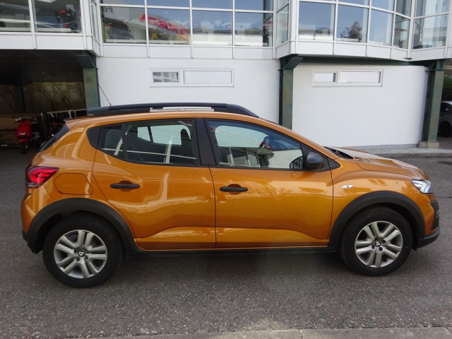 Dacia - SANDERO STEPWAY ESSENTIAL TCe 90 (1SEM6)