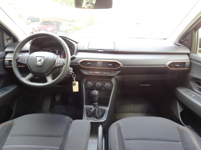 Dacia - SANDERO STEPWAY ESSENTIAL TCe 90 (1SEM6)
