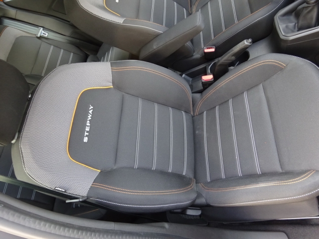 Dacia - SANDERO STEPWAY ESSENTIAL TCe 90 (1SEM6)