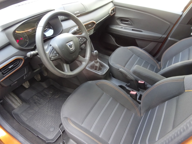 Dacia - SANDERO STEPWAY ESSENTIAL TCe 90 (1SEM6)