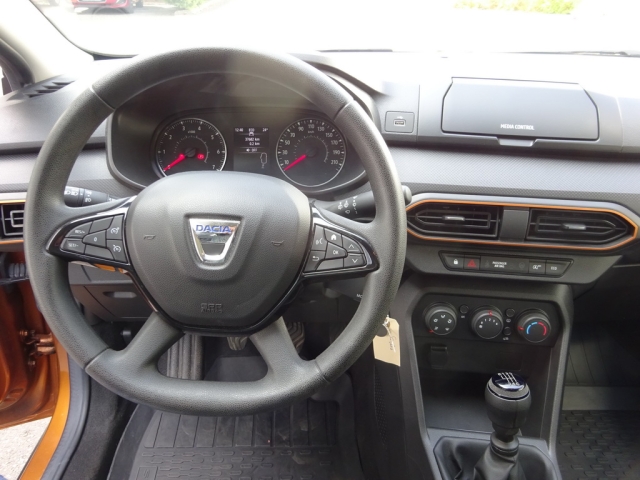 Dacia - SANDERO STEPWAY ESSENTIAL TCe 90 (1SEM6)