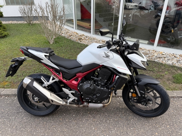 Honda - CB 750 HORNET