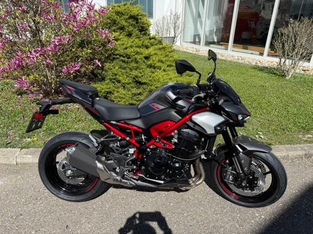 Kawasaki - Z 900