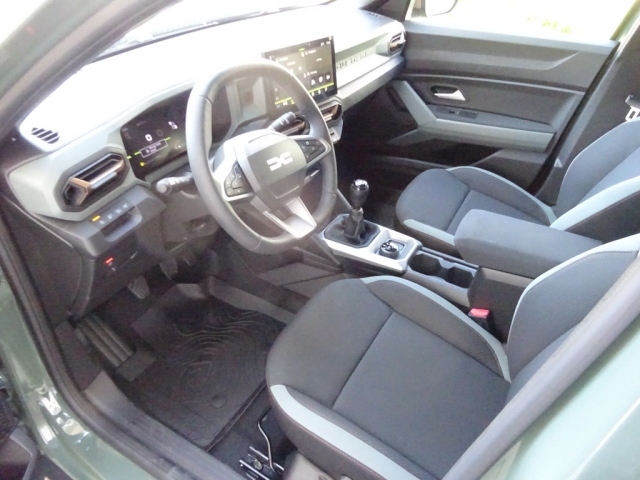 Dacia - DUSTER EXTREME MILD HYBRID 130 4X4
