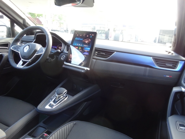 Renault - CAPTUR ESPRIT ALPINE E-TECH FULL HYBRID 145