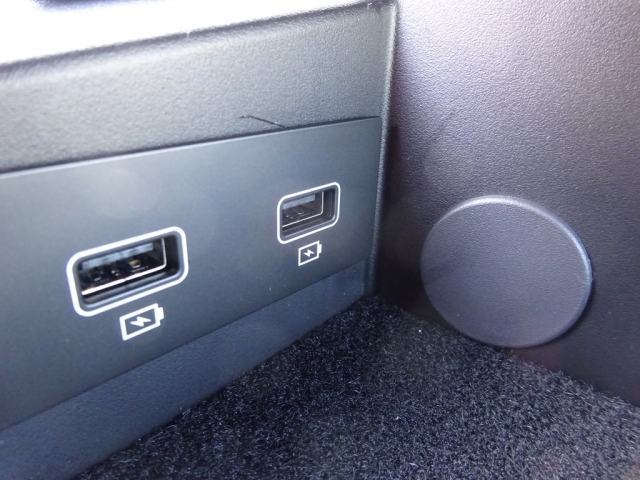 Renault - KANGOO TECHNO TCe 130 EDC
