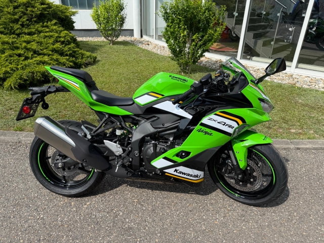 Kawasaki - NINJA ZX-4RR