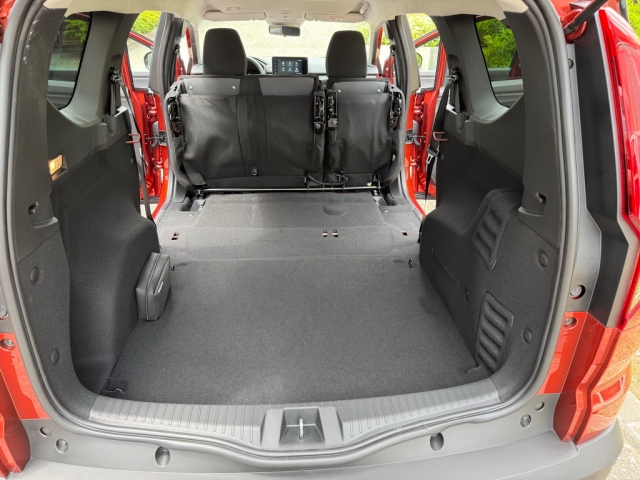 Dacia - JOGGER EXTREME+ HYBRID 140