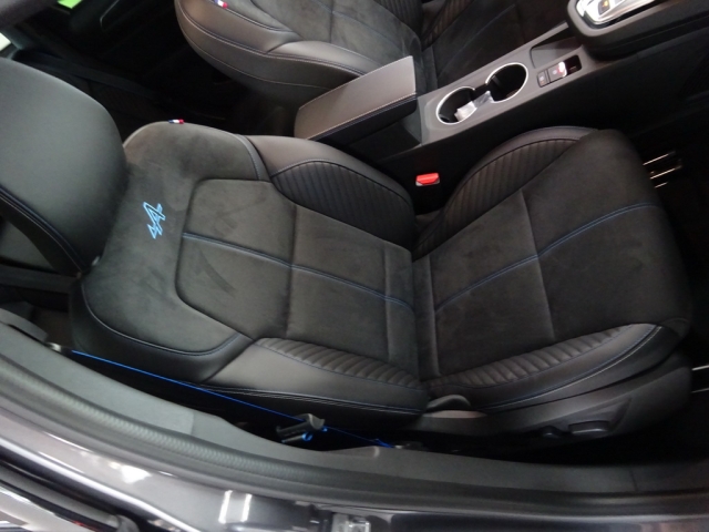 Renault - ARKANA ESPRIT ALPINE MILD HYBRID 160 EDC
