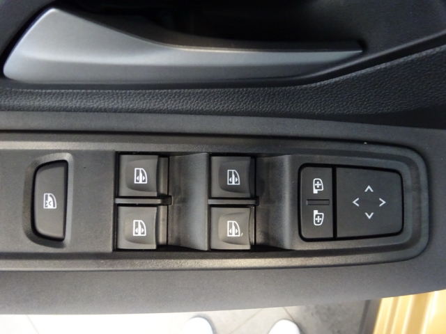 Dacia - SANDERO STEPWAY EXTREME TCe 90