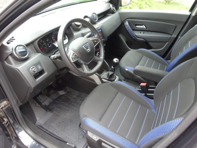 Dacia - DUSTER CELEBRATION TCe 150 PF 4WD (3SA3X)