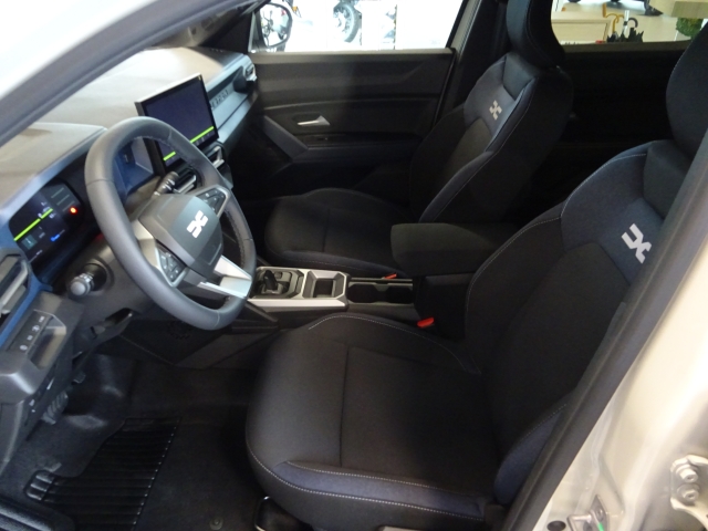 Dacia - DUSTER JOURNEY HYBRID 140