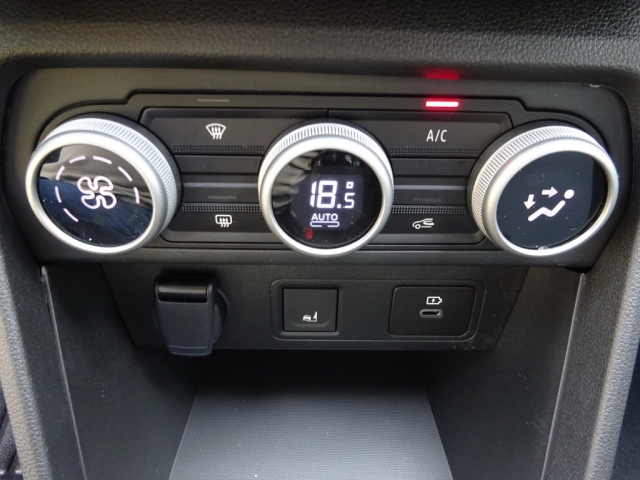Dacia - SANDERO STEPWAY EXTREME+TCe 90