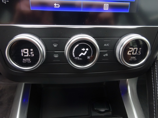 Renault - KADJAR INTENS BLUE dCi 115 (3IA6)