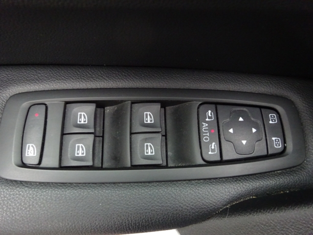 Renault - KADJAR INTENS BLUE dCi 115 (3IA6)