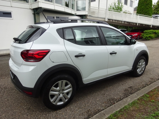 Dacia - SANDERO Stepway Essential TCe 90