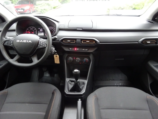 Dacia - SANDERO Stepway Essential TCe 90