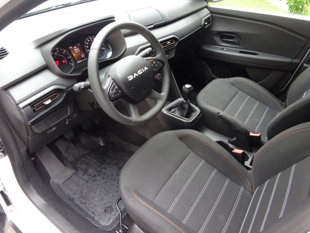Dacia - SANDERO Stepway Essential TCe 90