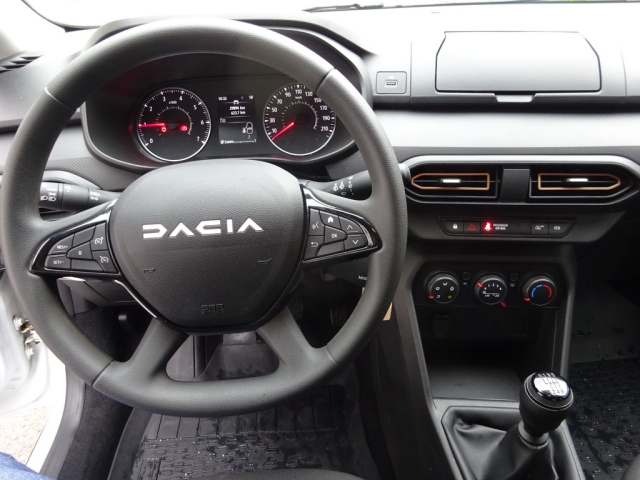 Dacia - SANDERO Stepway Essential TCe 90