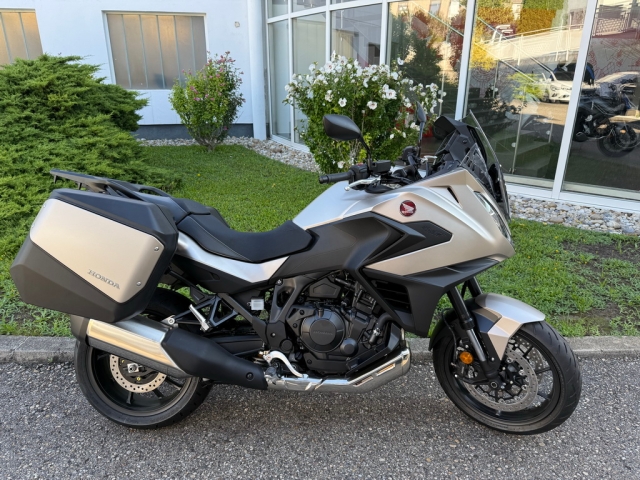 Honda - NT 1100