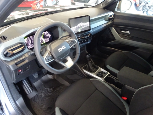 Dacia - BIGSTER EXTREME MILD HYBRID 130 4X4