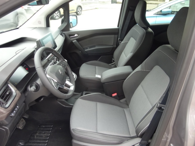 Renault - Grand Kangoo Techno TCe 130 EDC MY24