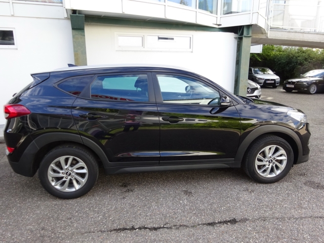 Hyundai - TUCSON 1,7 CRDi Business DCT