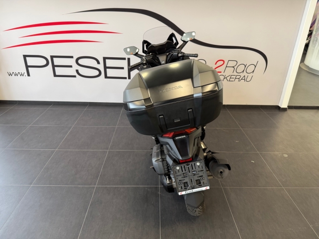 Honda - FORZA 125 mit SMART Top-Box