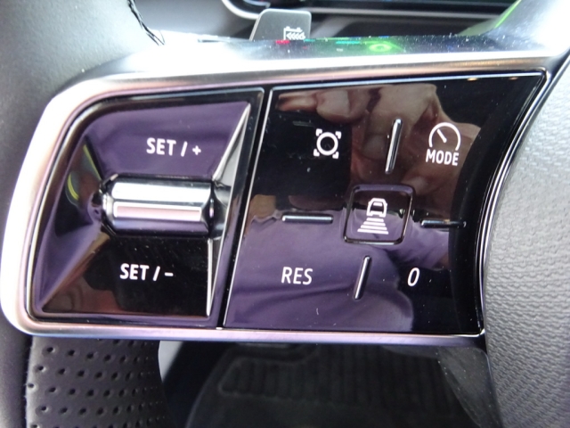 Renault - RENAULT 4 E-TECH ELECTRIC Iconic 150 PS comfort range