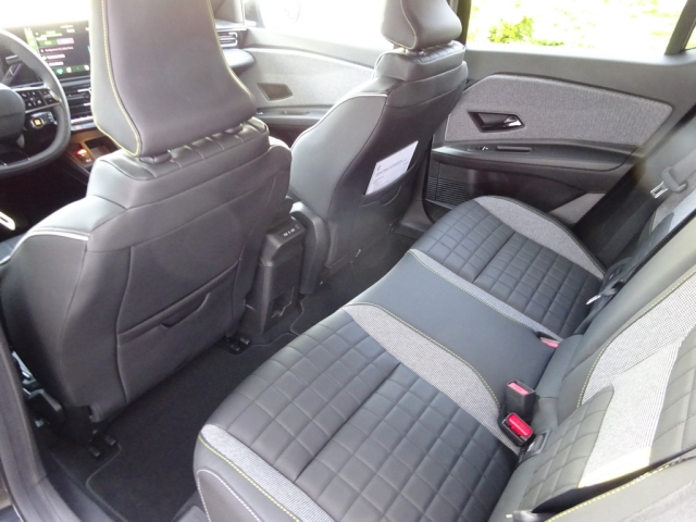 Renault - RENAULT 4 E-TECH ELECTRIC Iconic 150 PS comfort range