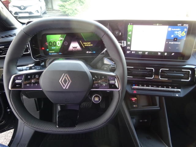 Renault - RENAULT 4 E-TECH ELECTRIC Iconic 150 PS comfort range