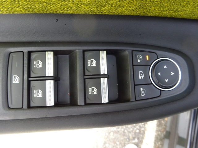 Renault - 5 E-TECH ELECTRIC ICONIC FIVE 150PS COMFORT RANGE