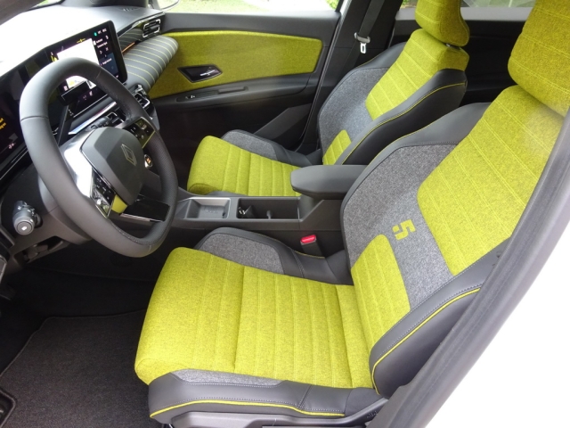 Renault - 5 E-TECH ELECTRIC ICONIC FIVE 150PS COMFORT RANGE