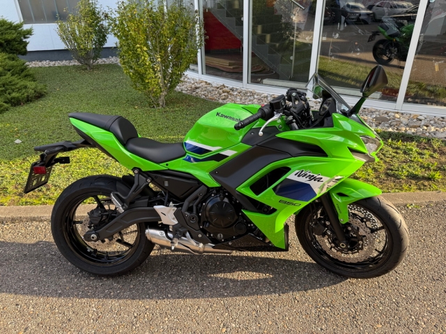 Kawasaki - NINJA 650