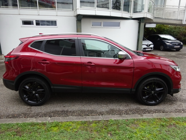 Nissan - QASHQAI N-MOTION 1,3 DIG-T 160 PS