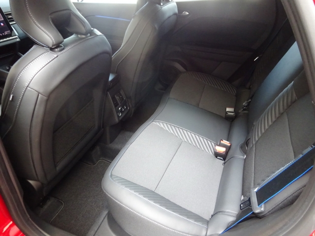 Renault - CAPTUR ESPRIT ALPINE FULL HYBRID E-TECH 160