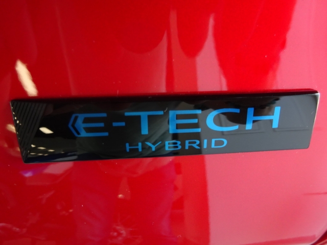 Renault - CAPTUR ESPRIT ALPINE FULL HYBRID E-TECH 160
