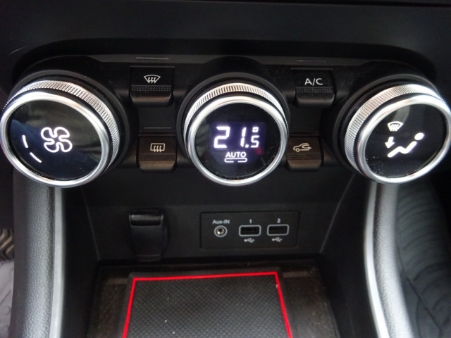 Renault - CAPTUR INTENS TCe 100