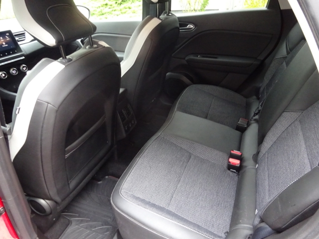 Renault - CAPTUR INTENS TCe 100