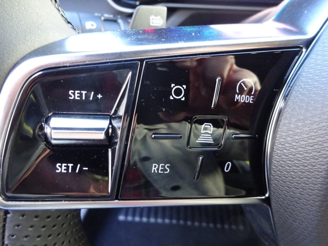 Renault - RENAULT 4 E-TECH ELECTRIC Iconic 150 PS comfort range