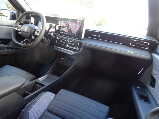 Renault - RENAULT 4 E-TECH ELECTRIC Iconic 150 PS comfort range