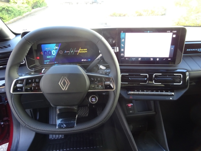 Renault - RENAULT 4 E-TECH ELECTRIC Iconic 150 PS comfort range