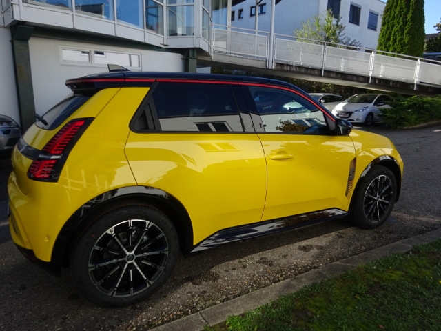 Renault - RENAULT 5 E-TECH ELECTRIC Iconic Five 150 PS comfort range